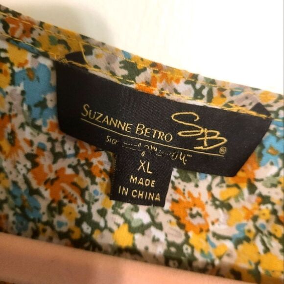 Suzanne Betro Ditzy Dainty Floral Flutter Sleeve Blouse, XL - Picture 6 of 6